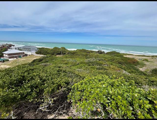1,145M² VACANT LAND FOR SALE IN PARADISE BEACH